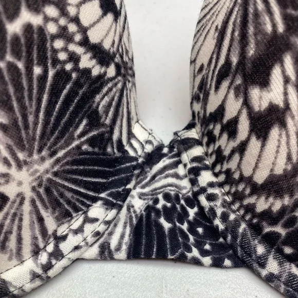 NWT LS GRY/WHT Lightly Lined Underwire, 36D *P1064 - Picture 2 of 6